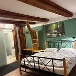 Kleines Denkmal Apartmán *